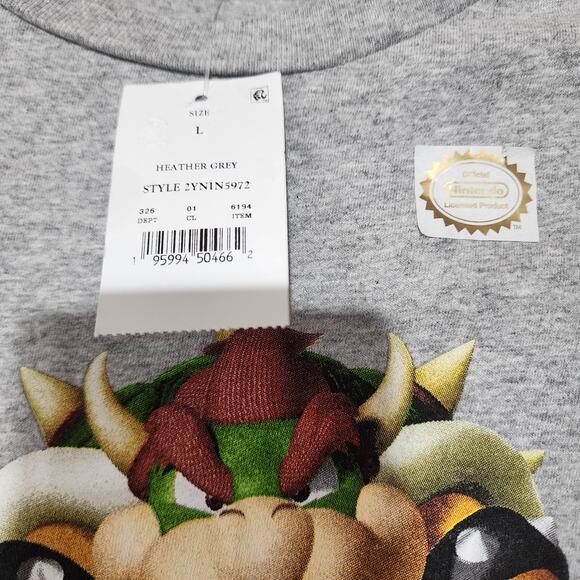 Super Mario and friends Gray shirt kids large - Picture 4 of 6